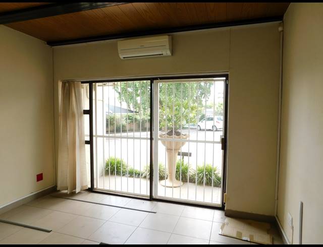 450M² OFFICE TO LET IN FERNDALE
